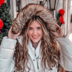 Meet your Posher, Mary elizabeth